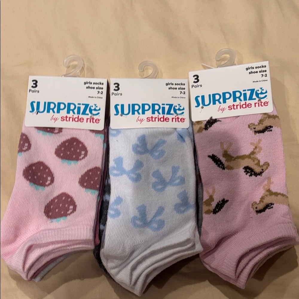 NWT lot of 3 Stride Rite Surprize Girls Socks -  size 7-2 - 9 pairs total